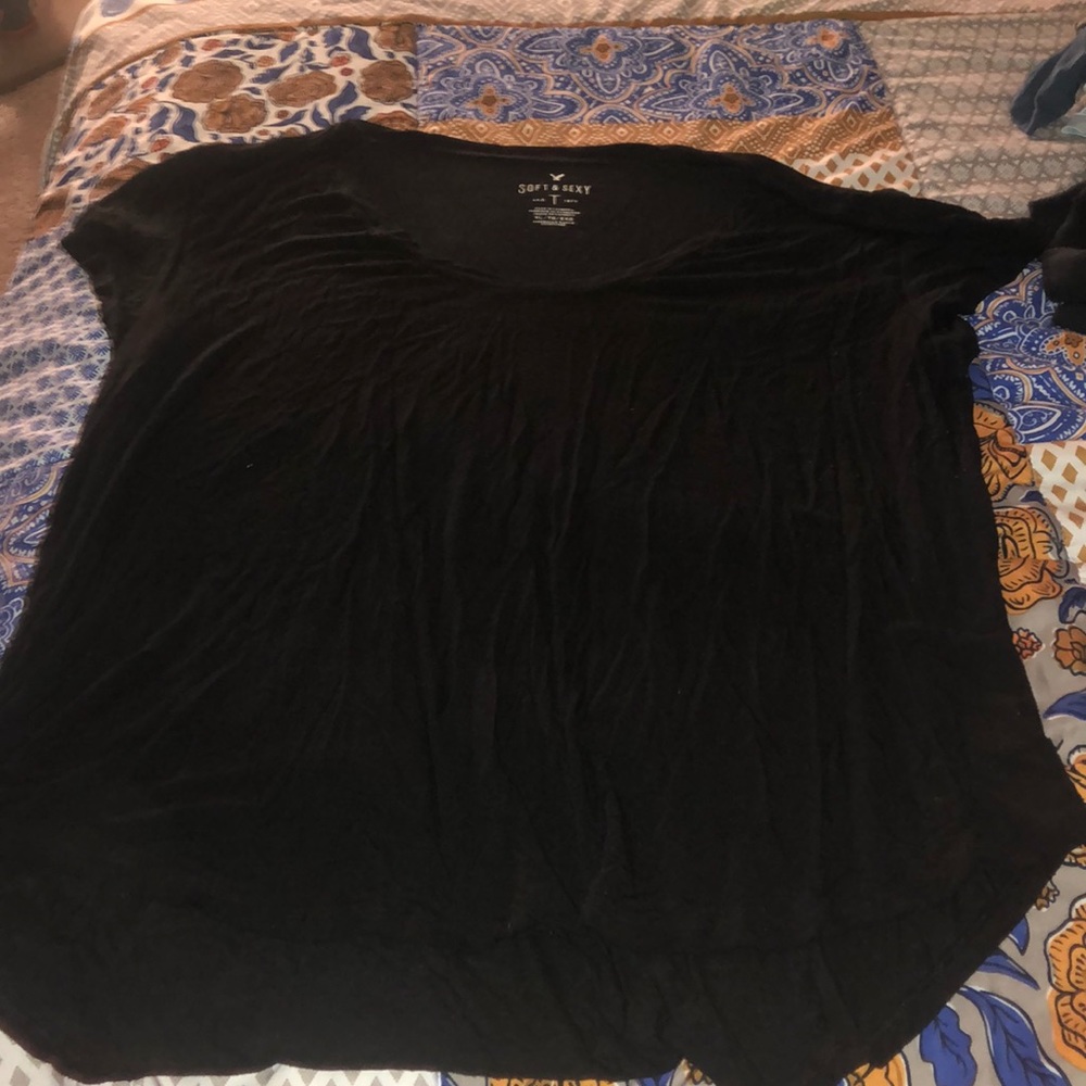 American Eagle soft t